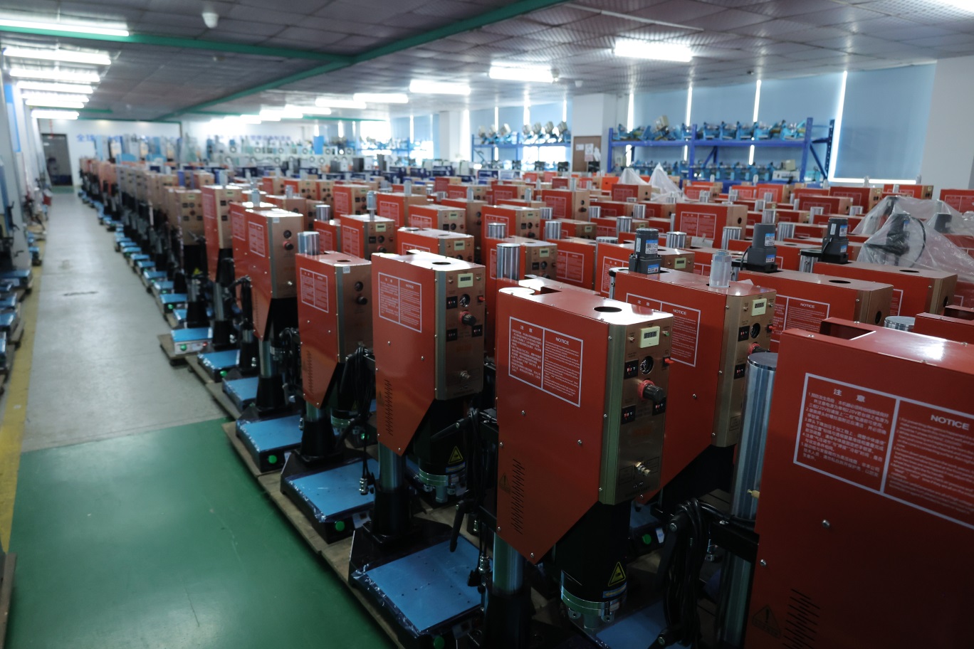 苏州汽车零部件产业升级：超声波焊接技术如何破解车镜制造难题？(图1)